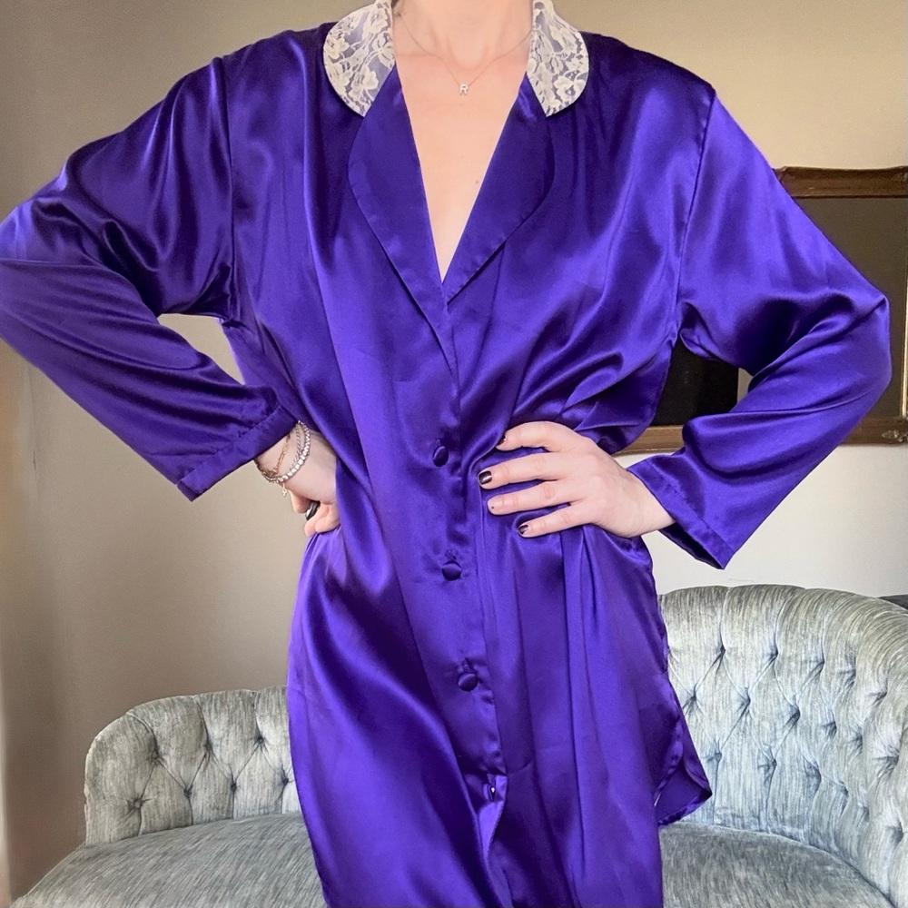 Victoria’s Secret Gold Label Satin Button Down Blouse Oversized Purple Small 90s